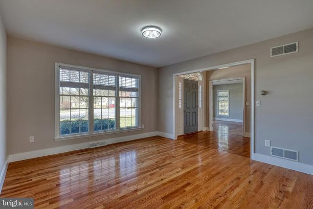 26 NYE RD, Hershey, PA 17033