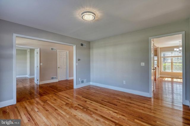 26 NYE RD, Hershey, PA 17033