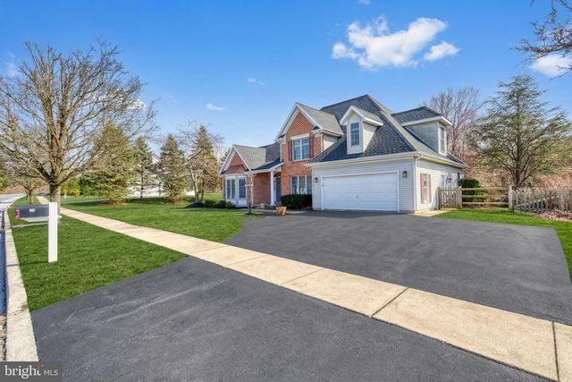 26 NYE RD, Hershey, PA 17033