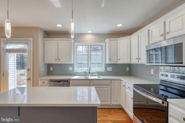 26 NYE RD, Hershey, PA 17033