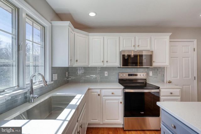 26 NYE RD, Hershey, PA 17033