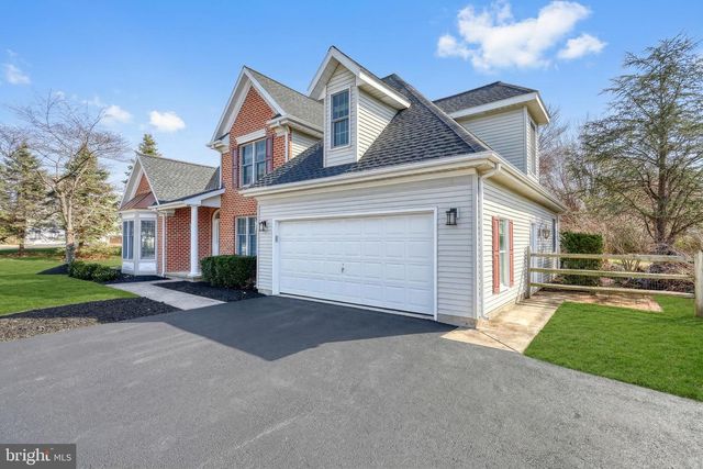 26 NYE RD, Hershey, PA 17033