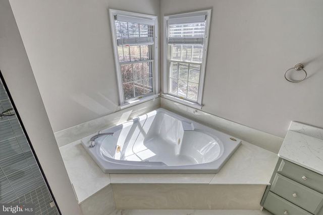 26 NYE RD, Hershey, PA 17033