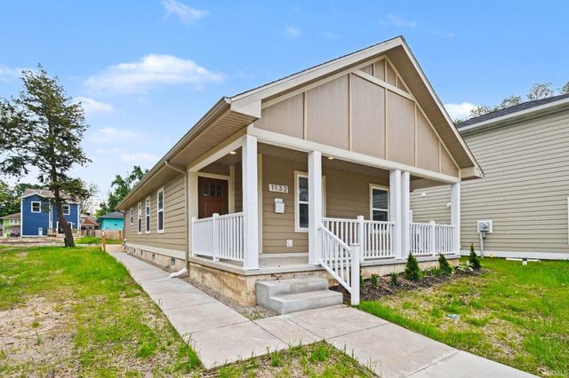 1132 Harvey Street, South Bend, IN 46616