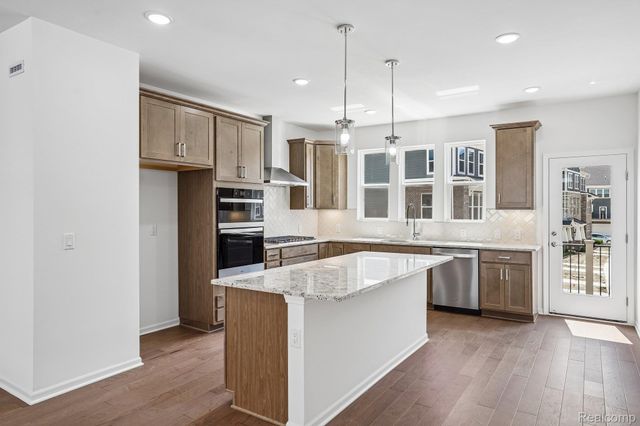 25433 Orwell Street, Novi, MI 48375