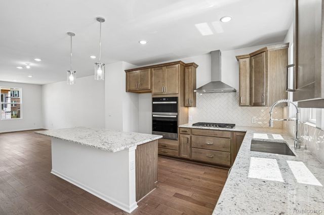 25433 Orwell Street, Novi, MI 48375