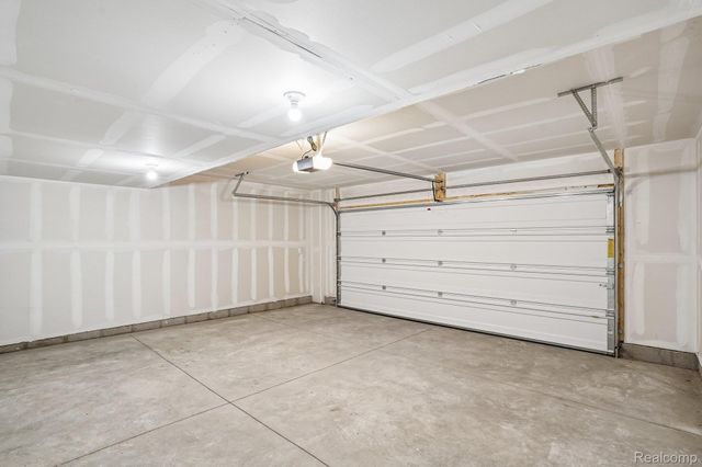 25433 Orwell Street, Novi, MI 48375