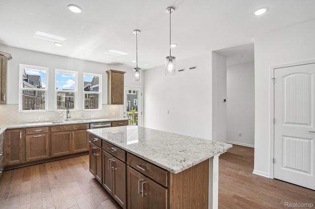 25433 Orwell Street, Novi, MI 48375