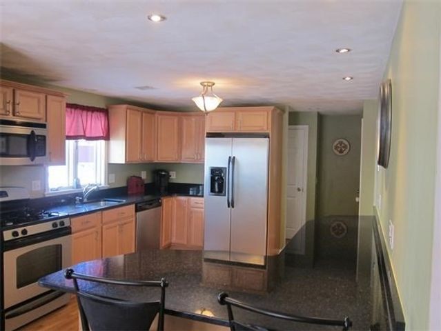 238 a Albion St a, Wakefield, MA 01880