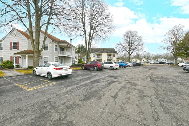 171 Fairview Circle, Middle Island, NY 11953