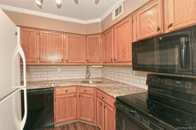 171 Fairview Circle, Middle Island, NY 11953