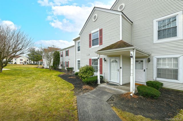 171 Fairview Circle, Middle Island, NY 11953