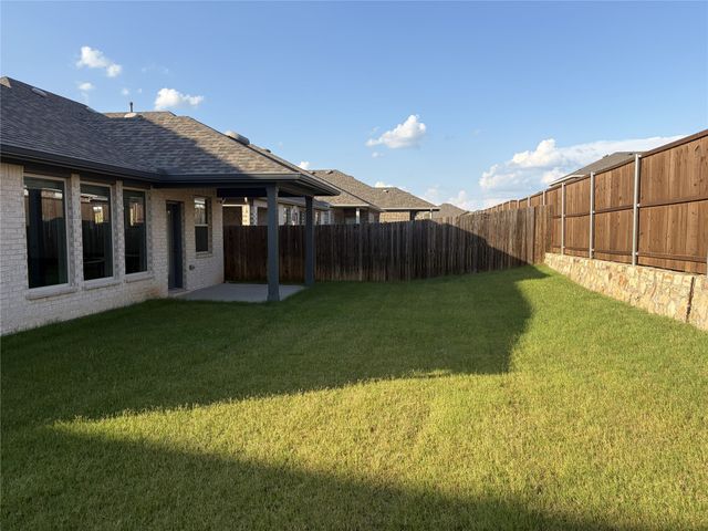 1877 Arbor Drive, Forney, TX 75126