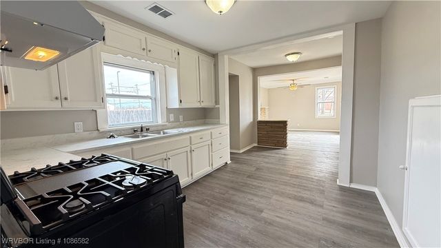 1009 S 11th Street, Fort Smith, AR 72901