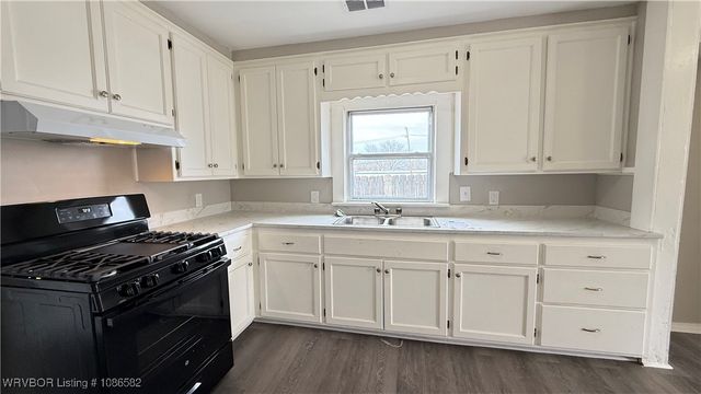 1009 S 11th Street, Fort Smith, AR 72901