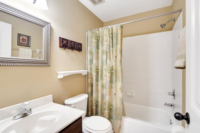 1682 NEWTON OAK CV, Memphis, TN 38117