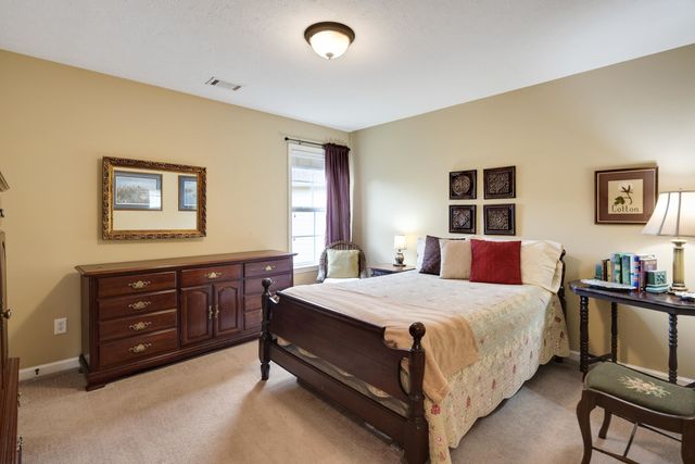 1682 NEWTON OAK CV, Memphis, TN 38117