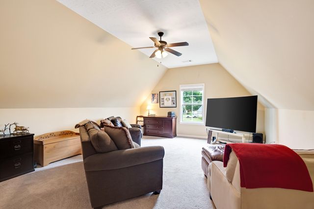 1682 NEWTON OAK CV, Memphis, TN 38117