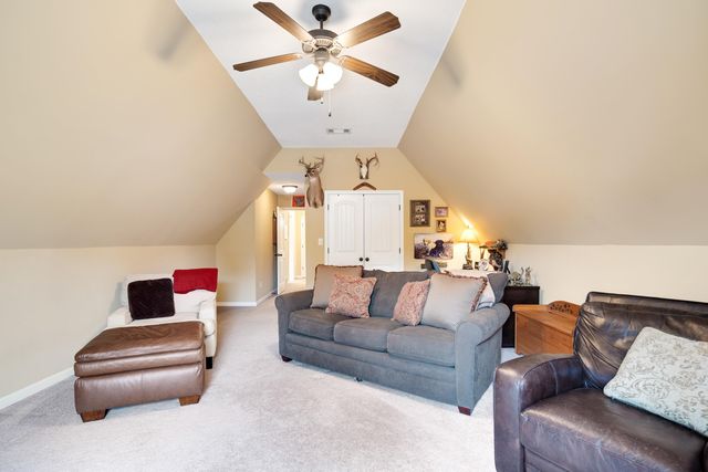1682 NEWTON OAK CV, Memphis, TN 38117