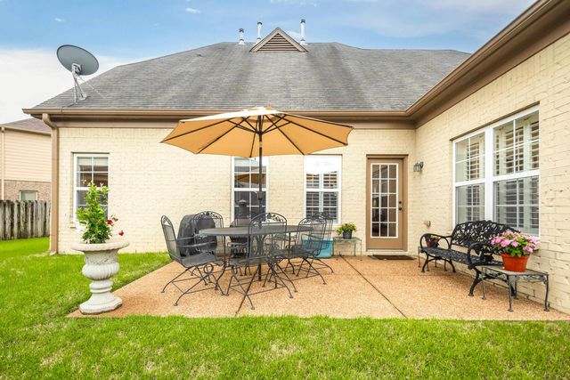 1682 NEWTON OAK CV, Memphis, TN 38117