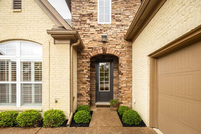 1682 NEWTON OAK CV, Memphis, TN 38117