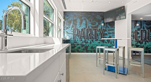 6025 W Thomas Road 2, Phoenix, AZ 85033