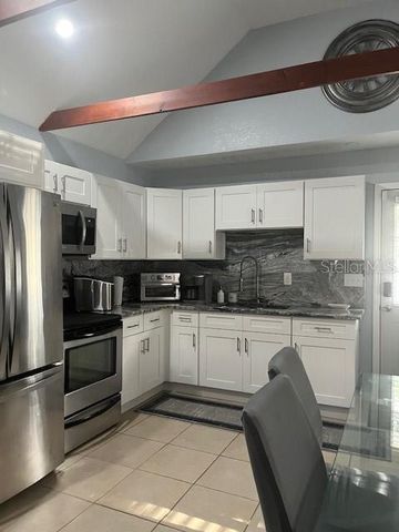 130 AVENUE H SE, Winter Haven, FL 33880