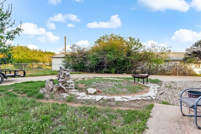 288 Ballard ST, Tow, TX 78672