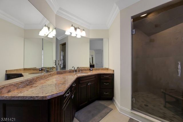 22 Meadow Lake Dr, Mahwah Twp., NJ 07430