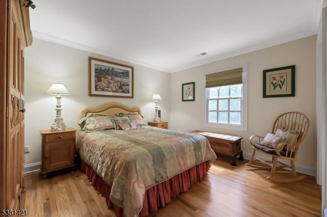 22 Meadow Lake Dr, Mahwah Twp., NJ 07430