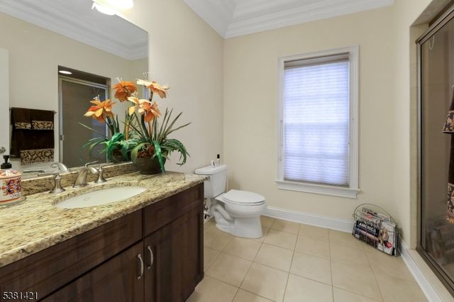 22 Meadow Lake Dr, Mahwah Twp., NJ 07430