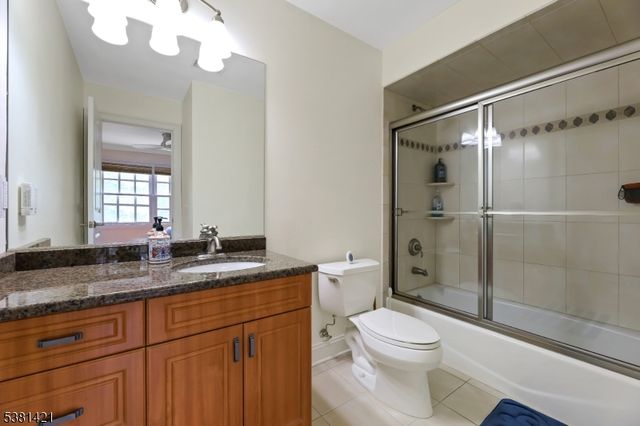 22 Meadow Lake Dr, Mahwah Twp., NJ 07430