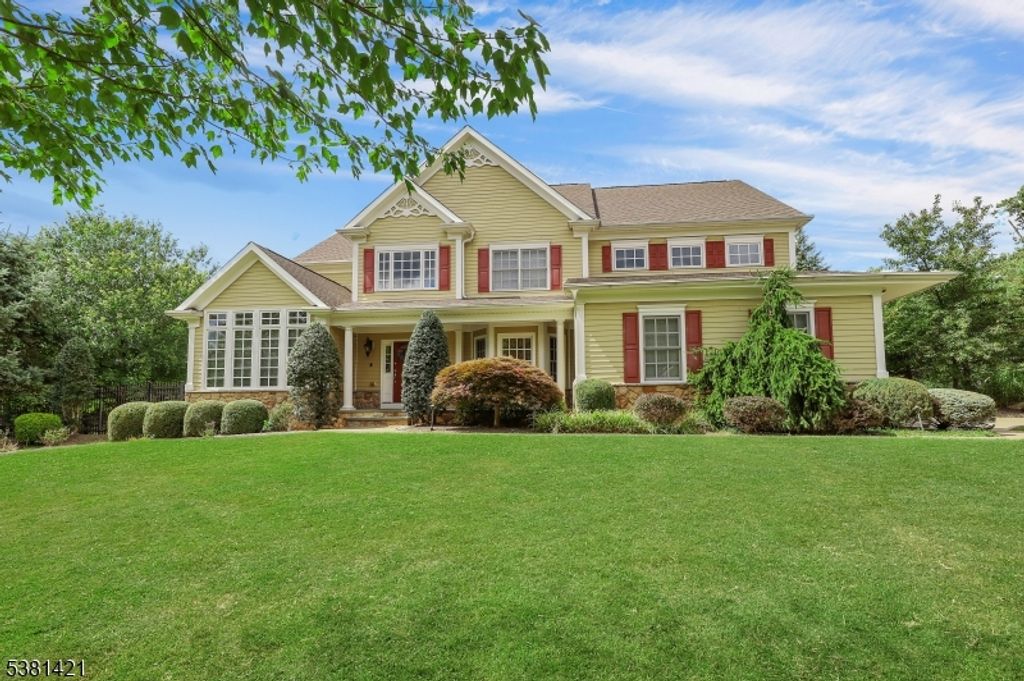 22 Meadow Lake Dr, Mahwah Twp., NJ 07430
