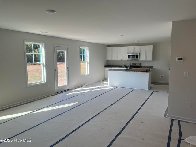 221 Buggy Top Lane, Autryville, NC 28318