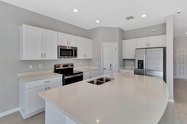 2596 PENGUIN BOULEVARD, Davenport, FL 33837