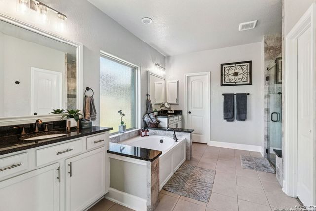 1074 Boulder, New Braunfels, TX 78132