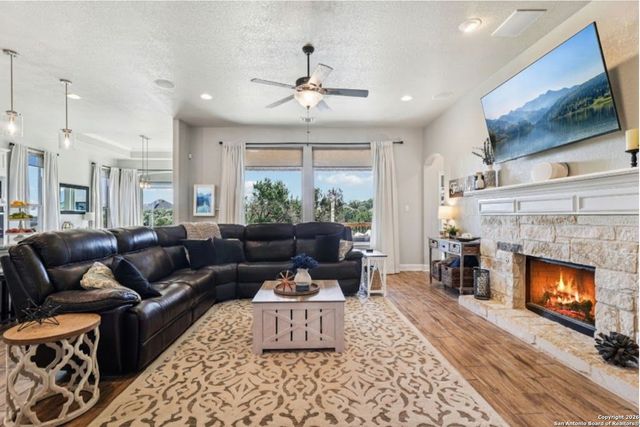 1074 Boulder, New Braunfels, TX 78132