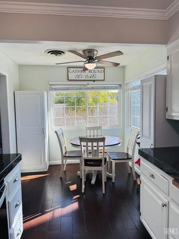 3905 Madrid Avenue, Bakersfield, CA 93309