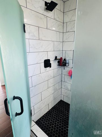 3905 Madrid Avenue, Bakersfield, CA 93309