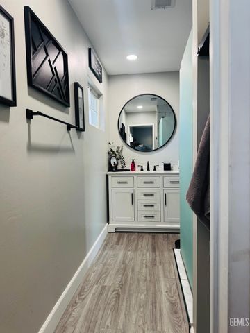 3905 Madrid Avenue, Bakersfield, CA 93309
