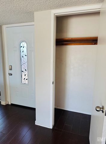 3905 Madrid Avenue, Bakersfield, CA 93309