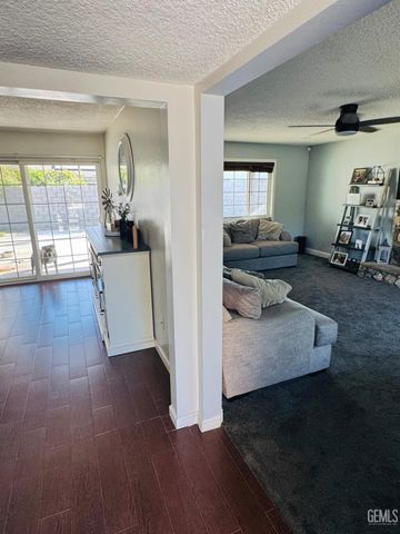 3905 Madrid Avenue, Bakersfield, CA 93309