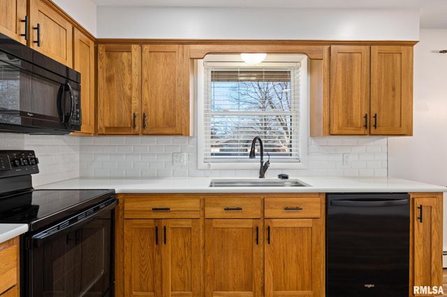 525 BRENTWOOD Road, Morton, IL 61550