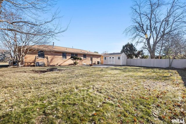 525 BRENTWOOD Road, Morton, IL 61550