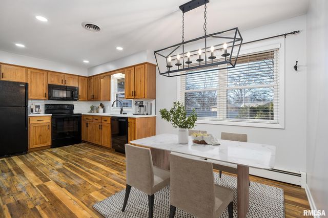 525 BRENTWOOD Road, Morton, IL 61550