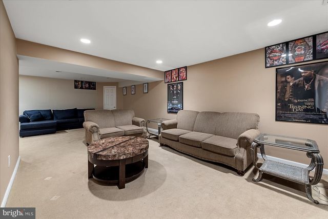 6 NEWBURY DR, Stafford, VA 22556