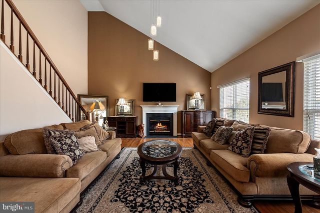 6 NEWBURY DR, Stafford, VA 22556