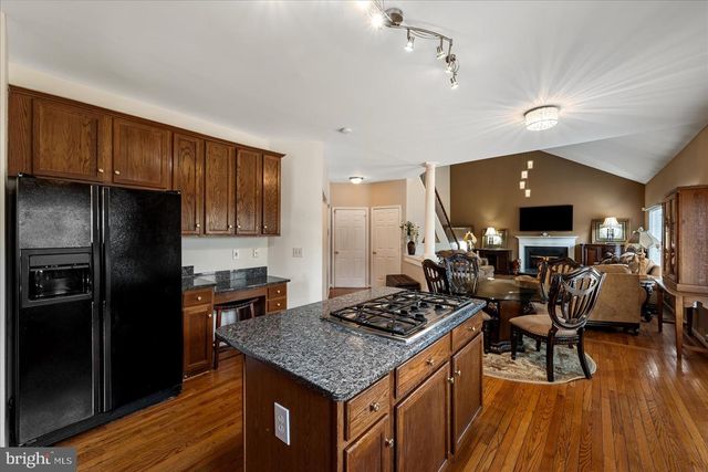 6 NEWBURY DR, Stafford, VA 22556