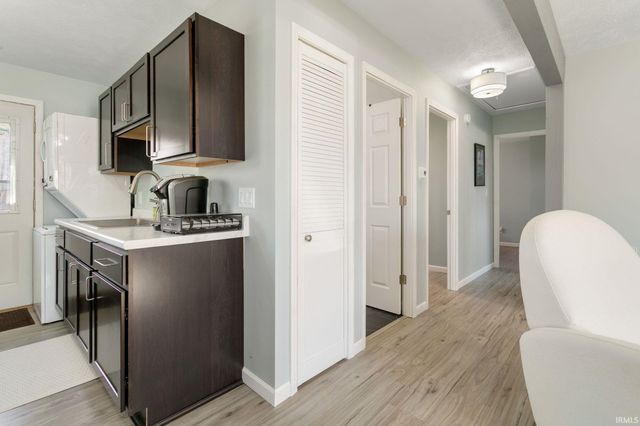 1423 Corby Boulevard, South Bend, IN 46617