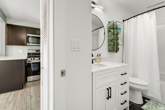 1423 Corby Boulevard, South Bend, IN 46617